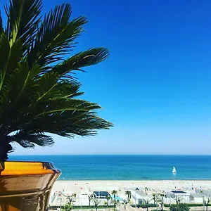 select-suites-spa.riccione-hotels.org/